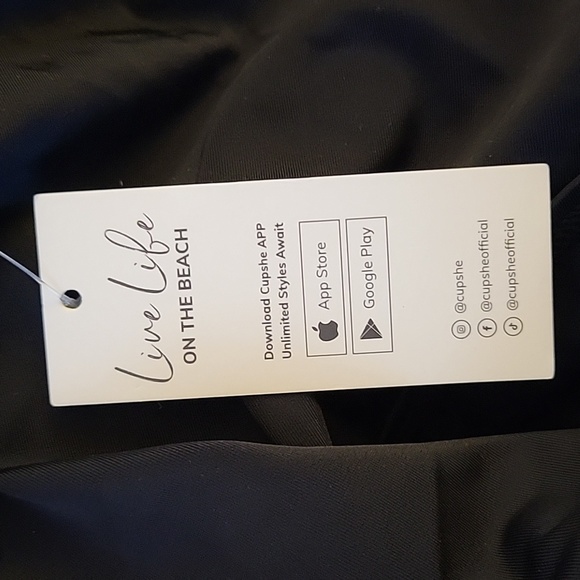 Cupshe black ruffled one piece swimsuit V neck lace up back Large New - Picture 8 of 12